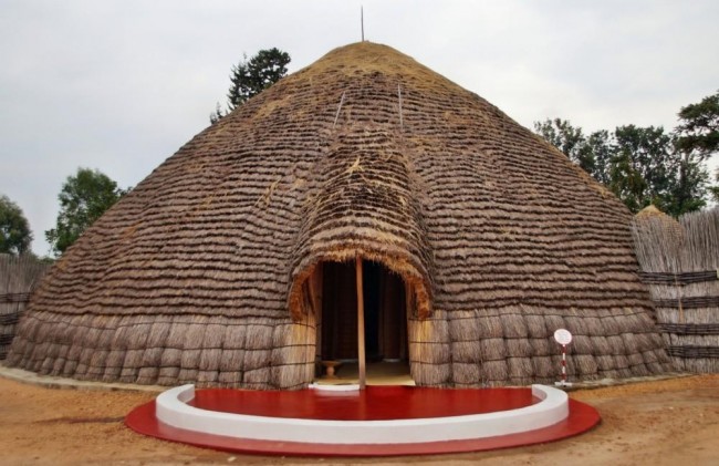 Iby'Iwacu Cultural Village